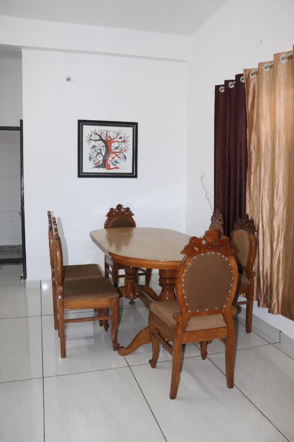 Aashiyana Home Stay โบปาล ภายนอก รูปภาพ